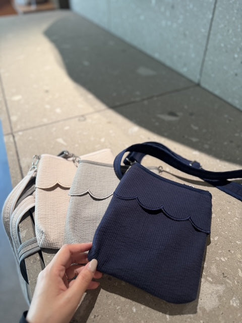 Scallop nubi shoulder bag(ｽｶﾗｯﾌﾟｼｮﾙﾀﾞｰ)